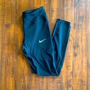 Size small black Nike Dri fit leggings